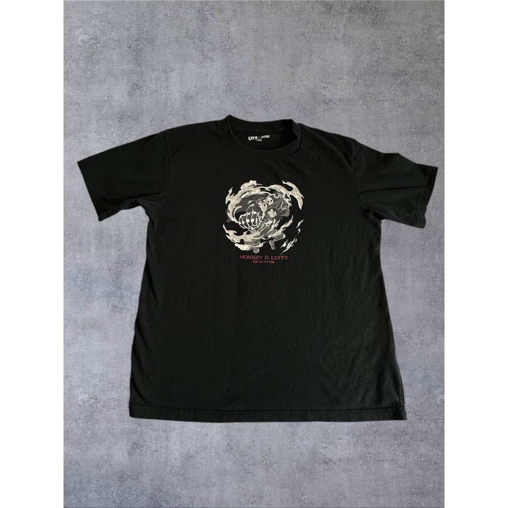 Uniqlo One Piece Film Red Luffy T-Shirt Mens M Black Graphic Tee